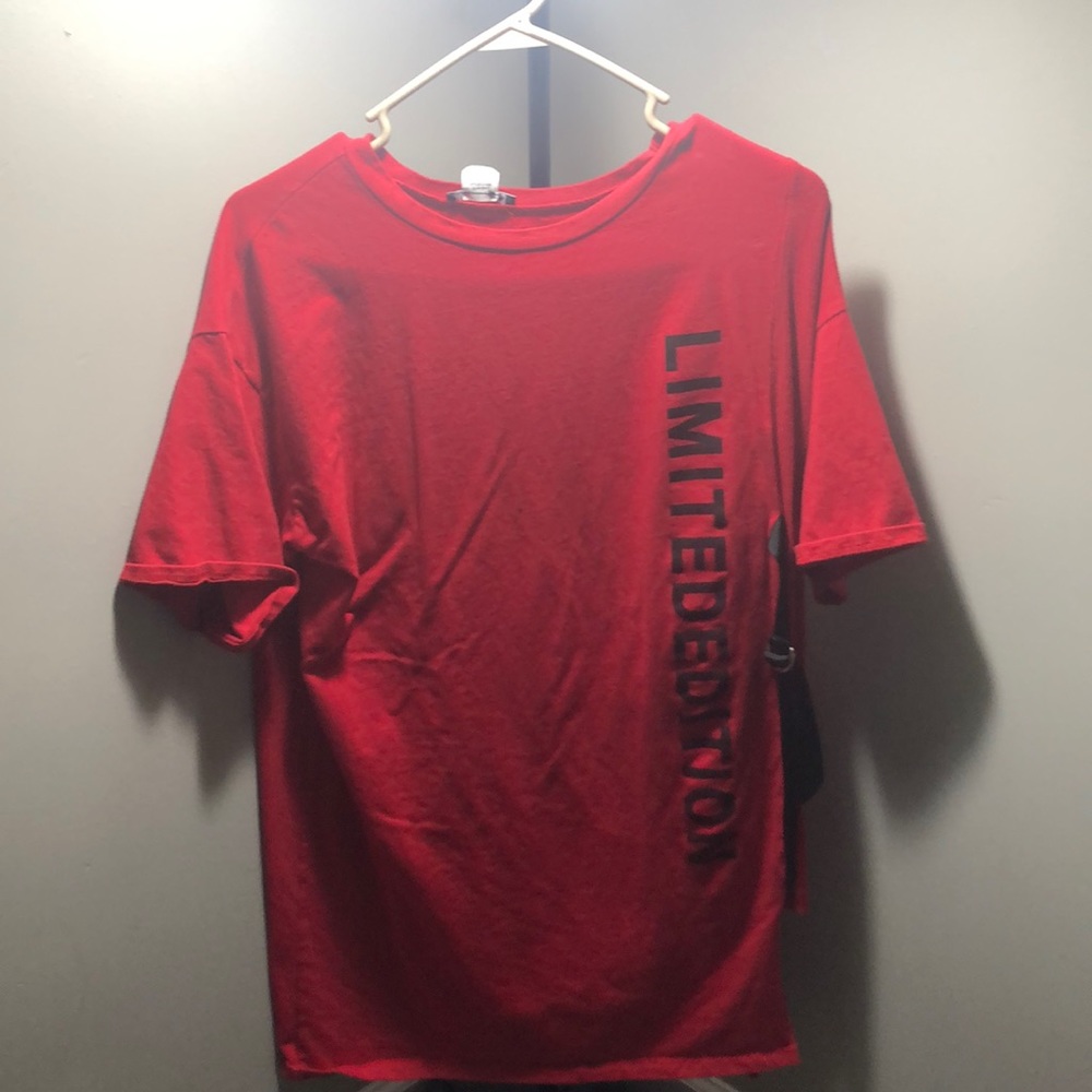 Red t shirt